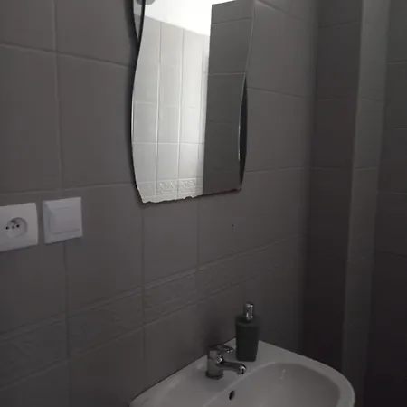 Tanie Pokoj Nr 2 1-3 Osobowy Z Lazienka Na Korytarzu Apartment *